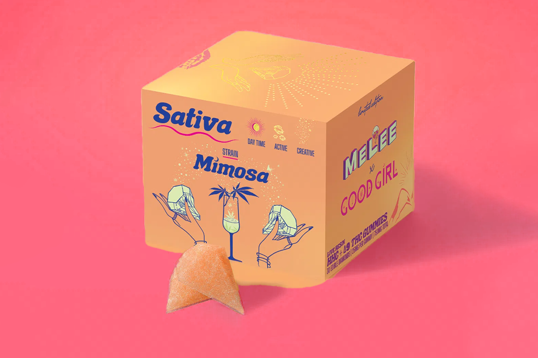 Melee Dose Delta 9 gummies box in Mimosa flavor on a pink surface with two orange gummies